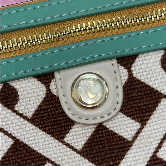 Spartina 449 Brown and Cream Wristlet - Picture 2 of 12